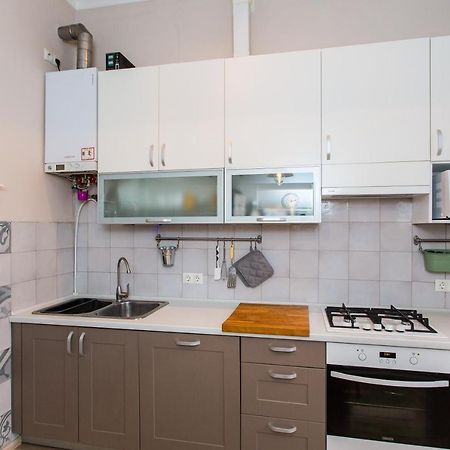 Light And Spacious Apartment On Gazova Str 리비프 외부 사진