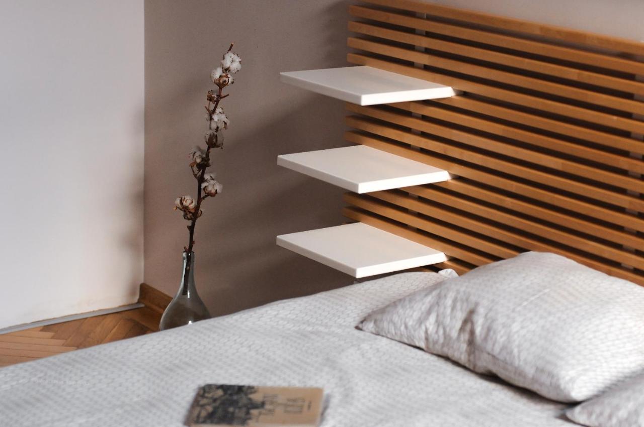 Light And Spacious Apartment On Gazova Str 리비프 외부 사진