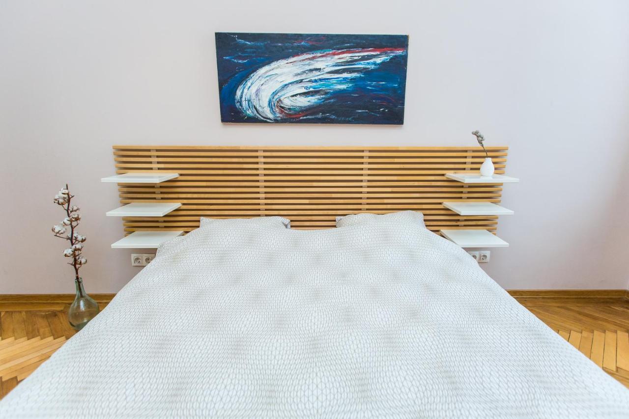 Light And Spacious Apartment On Gazova Str 리비프 외부 사진