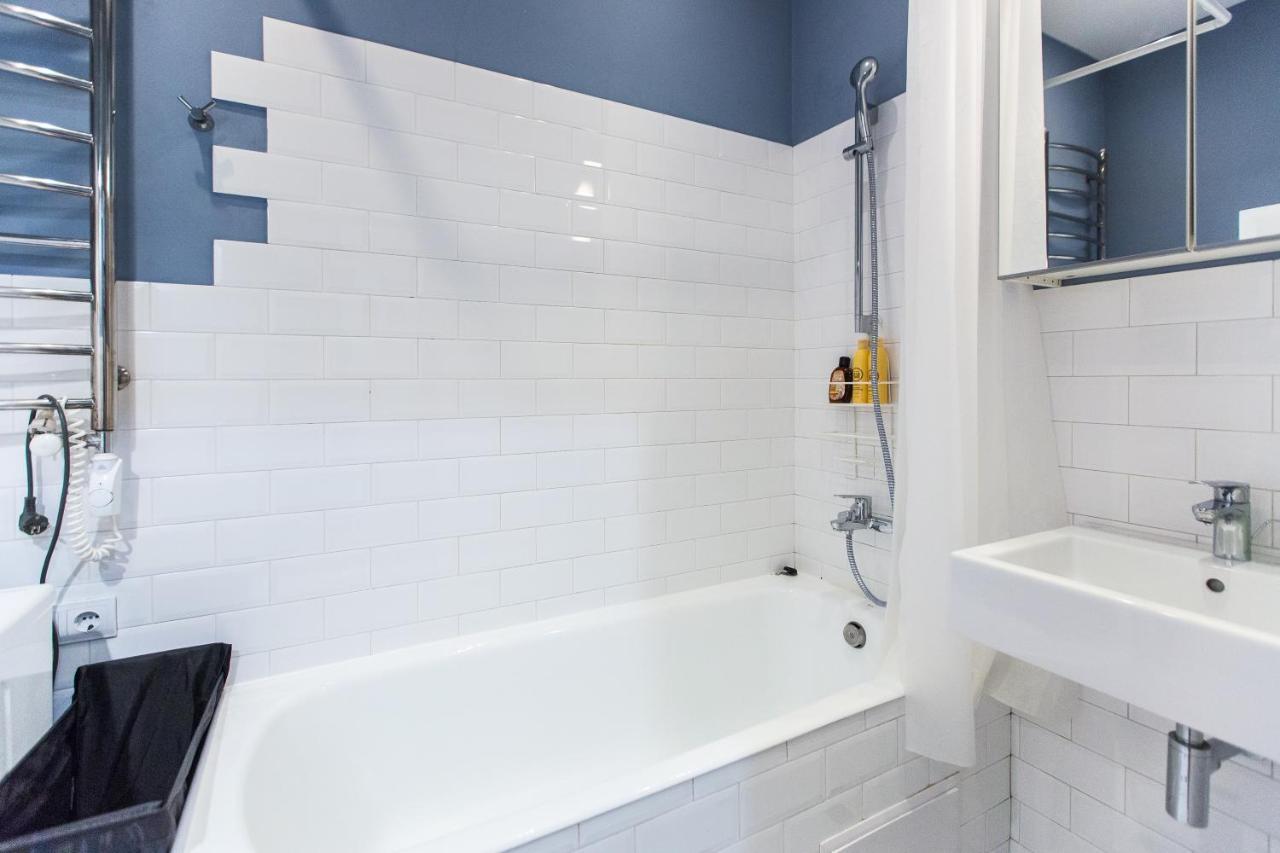 Light And Spacious Apartment On Gazova Str 리비프 외부 사진