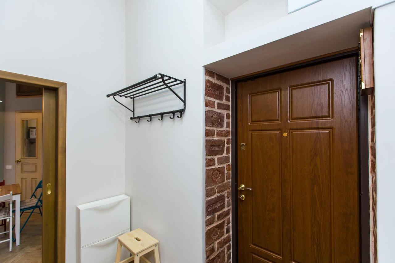 Light And Spacious Apartment On Gazova Str 리비프 외부 사진