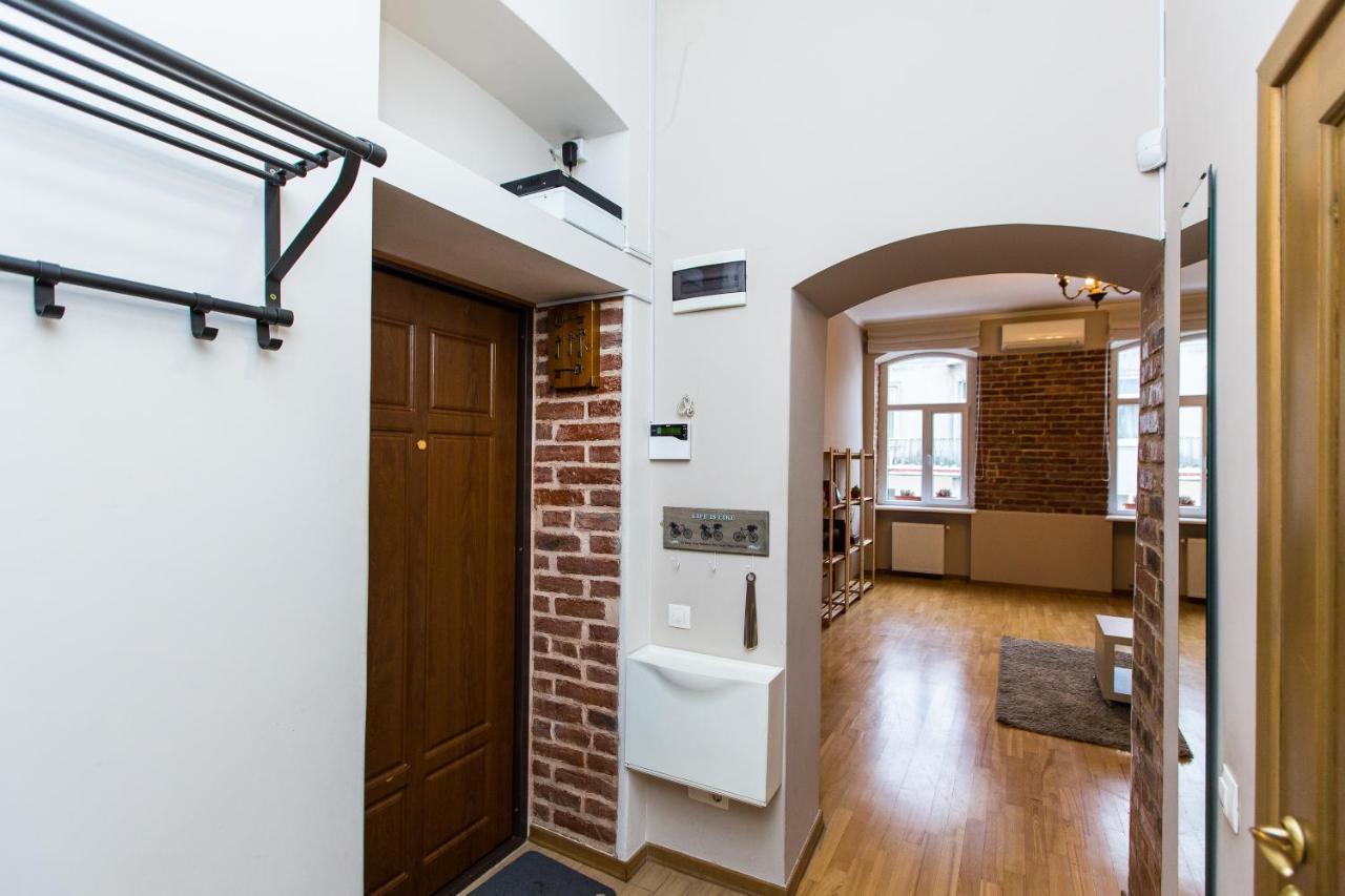 Light And Spacious Apartment On Gazova Str 리비프 외부 사진